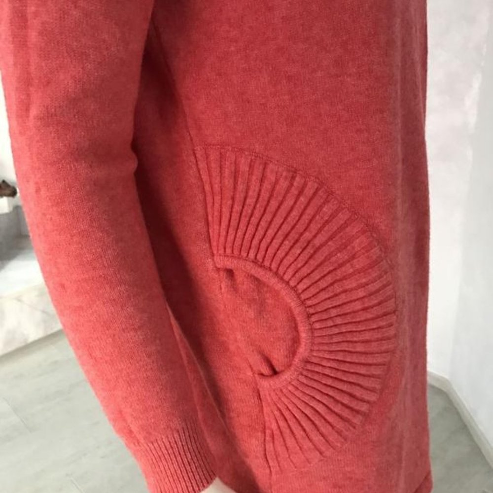 NWT Long warm interesting style sweater tunic salmon color size M-L